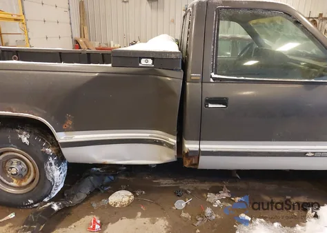 1993 Chevrolet Gmt-400 C2500 из США, поврежденный, VIN 1GCFC24K9PZ123200